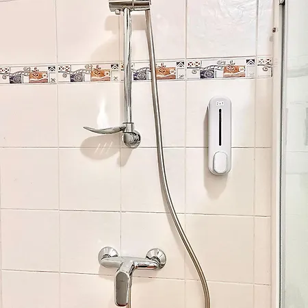 P&p - Soukrome 2-3 Luzkove S Vlastni Kuchyni A Koupelnou Rum i privatbostad Jičín